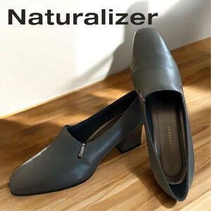 Vintage Naturalizer Women's Gray Leather Loafers Block Heel Pumps Silver Accent